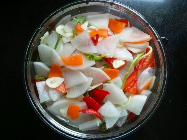 教你腌制泡菜的方法：只加花椒可不行，多加这2样，泡菜更美味