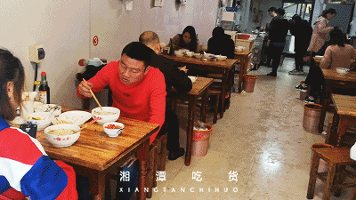 一碗米粉配锅饺，湘潭这家早餐店是我早起的理由！