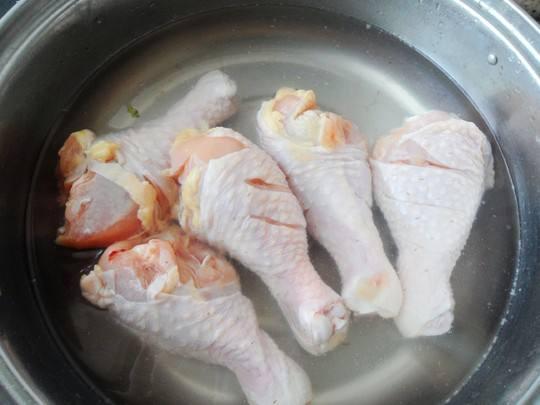 鸡腿“新”做法，不用炸，不放盐，健康又美味，出锅后小孩抢着吃