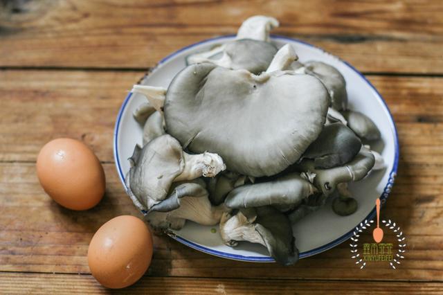 蘑菇炒蛋是先炒鸡蛋还是蘑菇，许多人没搞清楚，难怪味道不够鲜