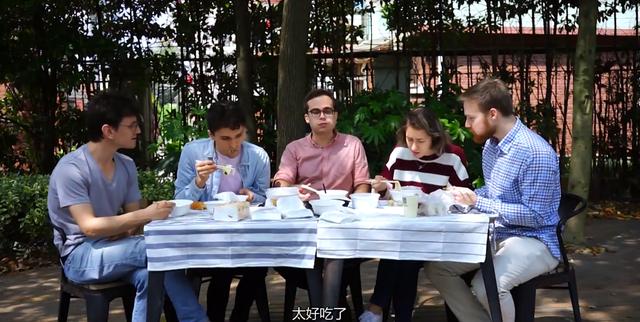 外国人如何评价中国的特色早餐？刚刚，这个测评视频火了