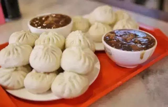外地人一定要尝尝北京这些最地道小吃！第一个您就吃不惯~